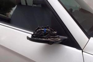 Bạn có biết: Lỗi đi ô tô, xe máy không có gương chiếu hậu xử phạt bao nhiêu?