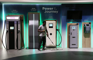 Mục tiêu phủ 15 triệu xe điện của Đức toàn đất nước và áp lực nhiều mặt với ngành