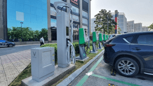 Tìm giải pháp năng lượng sạch cho xe điện tại Việt Nam