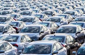 Thị trường ảm đạm, doanh nghiệp ngành ô tô Việt chồng chất khó khăn