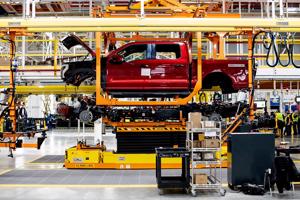 Khan hiếm lithium đẩy các nhà sản xuất ô tô vào mảng kinh doanh khai thác