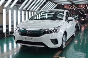 Thị trường ô tô Việt đang phục hồi: Xe cỡ nhỏ chiếm ưu thế