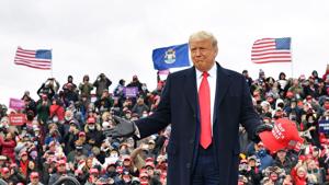 Cựu Tổng thống Trump đã có tác động thế nào tới ngành ô tô Mỹ?