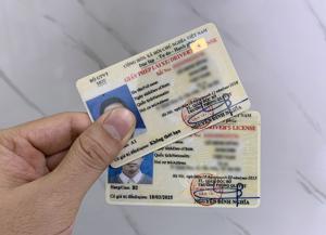 Khi nào người dân được sử dụng VNeID để thay thế giấy tờ xe?