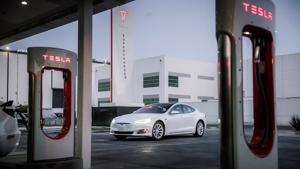 Chuẩn sạc EV của Tesla sẽ trở thành tiêu chuẩn sạc chính thức ở Bắc Mỹ