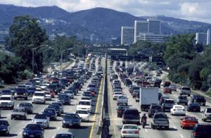 Các hãng xe Mỹ “tuột dốc” trong cuộc đua sản xuất xe tiết kiệm nhiên liệu