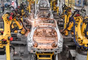 Bất chấp căng thẳng, Trung Quốc tiếp tục vẽ lộ trình cho sự tăng trưởng EV