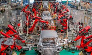 Chiến tranh thương mại Mỹ-Trung đe dọa kế hoạch xe xanh của Tổng thống Biden