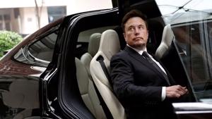 Elon Musk bất ngờ “quay xe” chỉ trích mức thuế của Mỹ đối với xe điện Trung Quốc