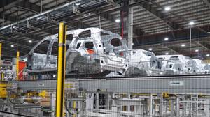 Bộ Tài chính đề xuất giảm 50% lệ phí trước bạ ô tô sản xuất, lắp ráp trong nước từ 1/8