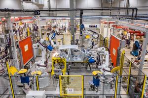 Ô tô nhập khẩu “hạ nhiệt” đầu năm 2025: Cơ hội cho xe trong nước?