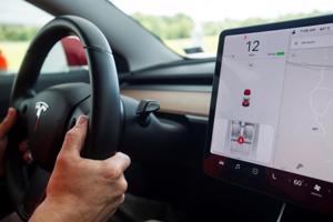 Hệ thống lái tự động của Tesla liên quan đến loạt tai nạn chết người ở Mỹ