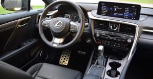 Lexus sắp ra mắt hệ thống lái tự động, cạnh tranh với Tesla