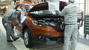 Hàng chục nghìn công nhân ô tô châu Âu mất việc làm