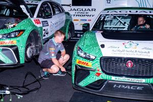 Jaguar và Audi trong cuộc chiến xe điện không cân sức với Tesla