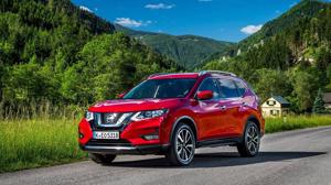 Nissan tung nhiều quà tặng, giảm giá X-Trail 30 triệu đồng 