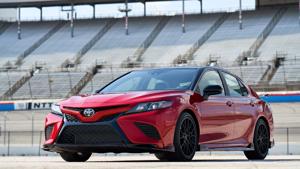 Toyota Camry tung bản độ thể thao TRD, số lượng giới hạn