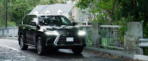 Lexus LX 570 giá bao nhiêu tại Việt Nam?