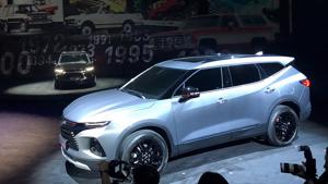 Chevrolet giới thiệu xe điện Menlo và SUV Blazer 2020 mới tại Trung Quốc