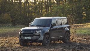 Mãn nhãn với màn lăn lộn off-road của Land Rover Defender 2020