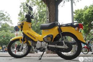 Honda Cross Cub 110 "độc lạ" xuất hiện tại Hà Nội