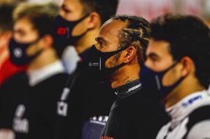 Lewis Hamilton dương tính COVID-19