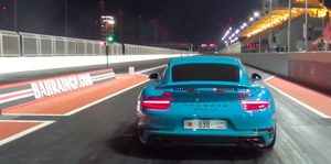 Xem Porsche 911 Turbo S tăng tốc 100km/h trong 1,9 giây 