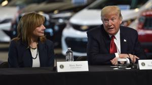 Ngừng sản xuất ô tô, các hãng xe sẽ chế tạo máy thở, thiết bị y tế 