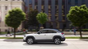 Xe Mazda đồng loạt giảm giá sốc, cao nhất 120 triệu đồng