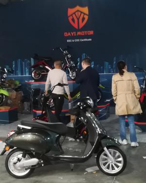 Nhái Vespa, mẫu xe tay ga Trung Quốc bị “tuýt còi”