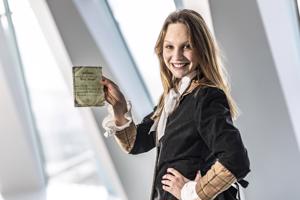 Giấy phép lái xe có từ bao giờ, ai là người đầu tiên được cấp bằng lái xe?