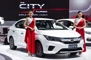 10 xe bán chậm nhất tháng 10/2020