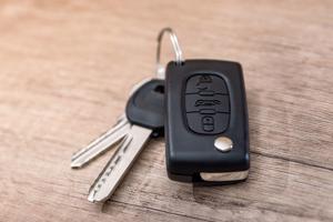 Có nên để chìa khóa ô tô chung với nhiều loại chìa khóa khác?