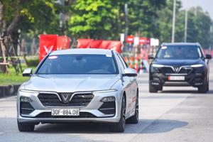 VinFast tri ân khách hàng sau 1 năm ra mắt xe Lux