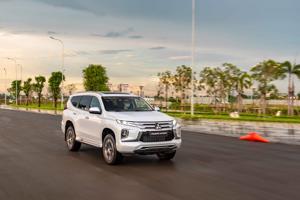 Mitsubishi Pajero Sport 2020 và Toyota Fortuner 2020: xe nào “an toàn” hơn
