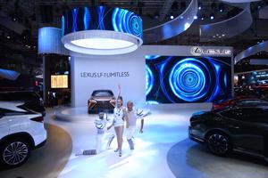 Mãn nhãn với các màn ra mắt xe "sexy" tại VMS 2019