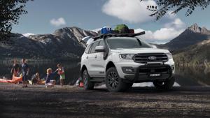Vừa bán ra vài tháng, Ford Everest đã giảm tới 100 triệu đồng