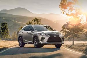 Lexus NX300 mới giá hơn 2,5 tỷ đồng tại Việt Nam