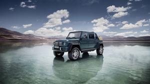 Mercedes-Maybach G650 cực hiếm giá gần 2 triệu USD