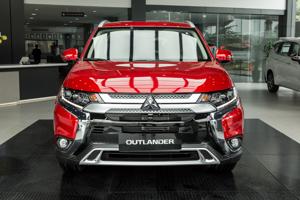 Mitsubishi Outlander phiên bản nâng cấp giá 950 triệu đồng