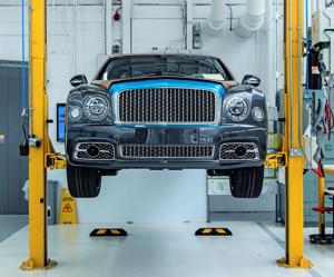 Những chiếc xe siêu sang Bentley được sản xuất thế nào?