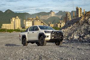 Toyota Hilux 2020 về Việt Nam, giá từ 628 triệu đồng