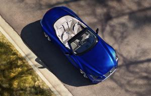 Cận cảnh Lexus LC500 mui trần 2020 sắp bán ra thị trường