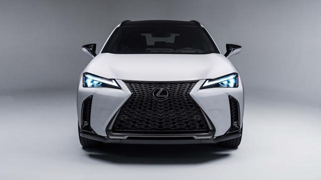 Lexus UX 2023 sẽ chuyển sang dải sản phẩm hybrid - Ảnh 1