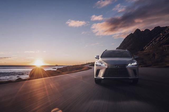 Lexus RX 2023 thế hệ mới chính thức ra mắt - Ảnh 1