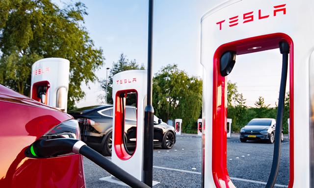 “Nước cờ” Tesla chia sẻ trạm sạc tới bài toán trạm sạc xe điện ở Việt Nam - Ảnh 1