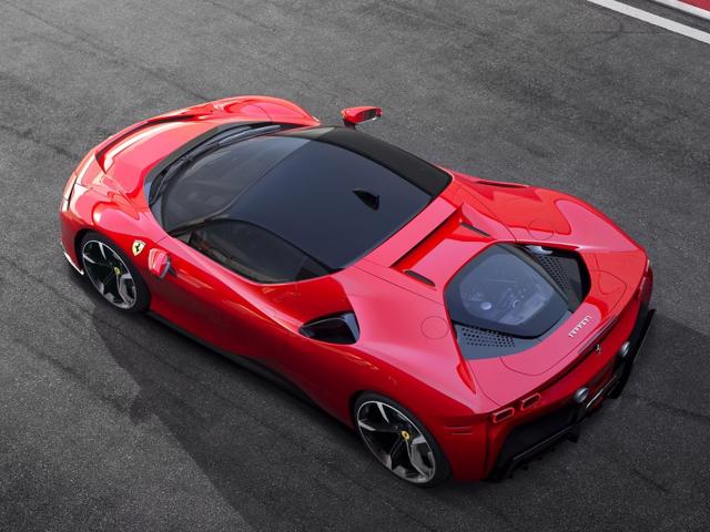 H&agrave;ng vạn xe Ferrari lại bị triệu hồi.