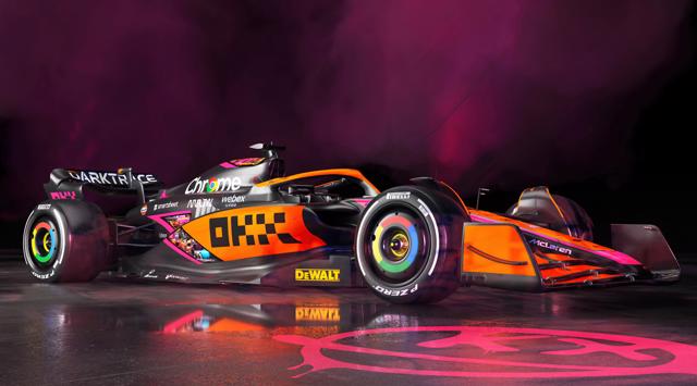 McLaren ra mắt màu xe đua đặc biệt tôn vinh Grand Prix Singapore và Nhật Bản - Ảnh 1
