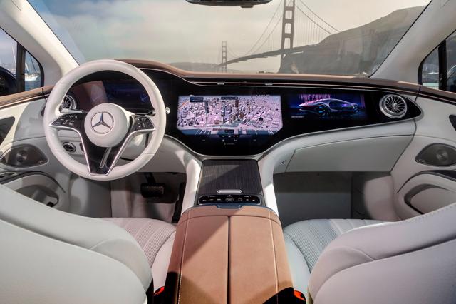 Thiết kế trưởng Mercedes-Benz: “Màn hình thông tin giải trí lớn mang lại nhiều trải nghiệm hơn” - Ảnh 1