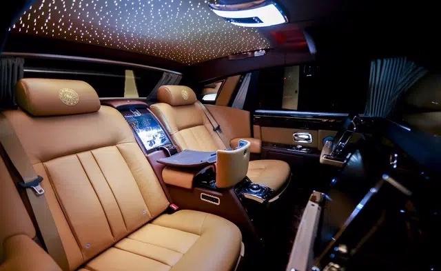 Nội thất của&nbsp;Rolls-Royce Lửa Thi&ecirc;ng.